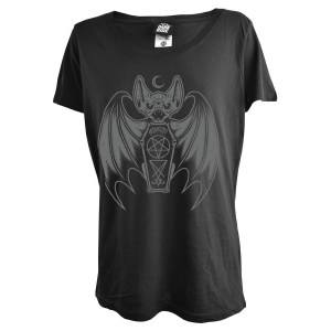 t-shirt bat